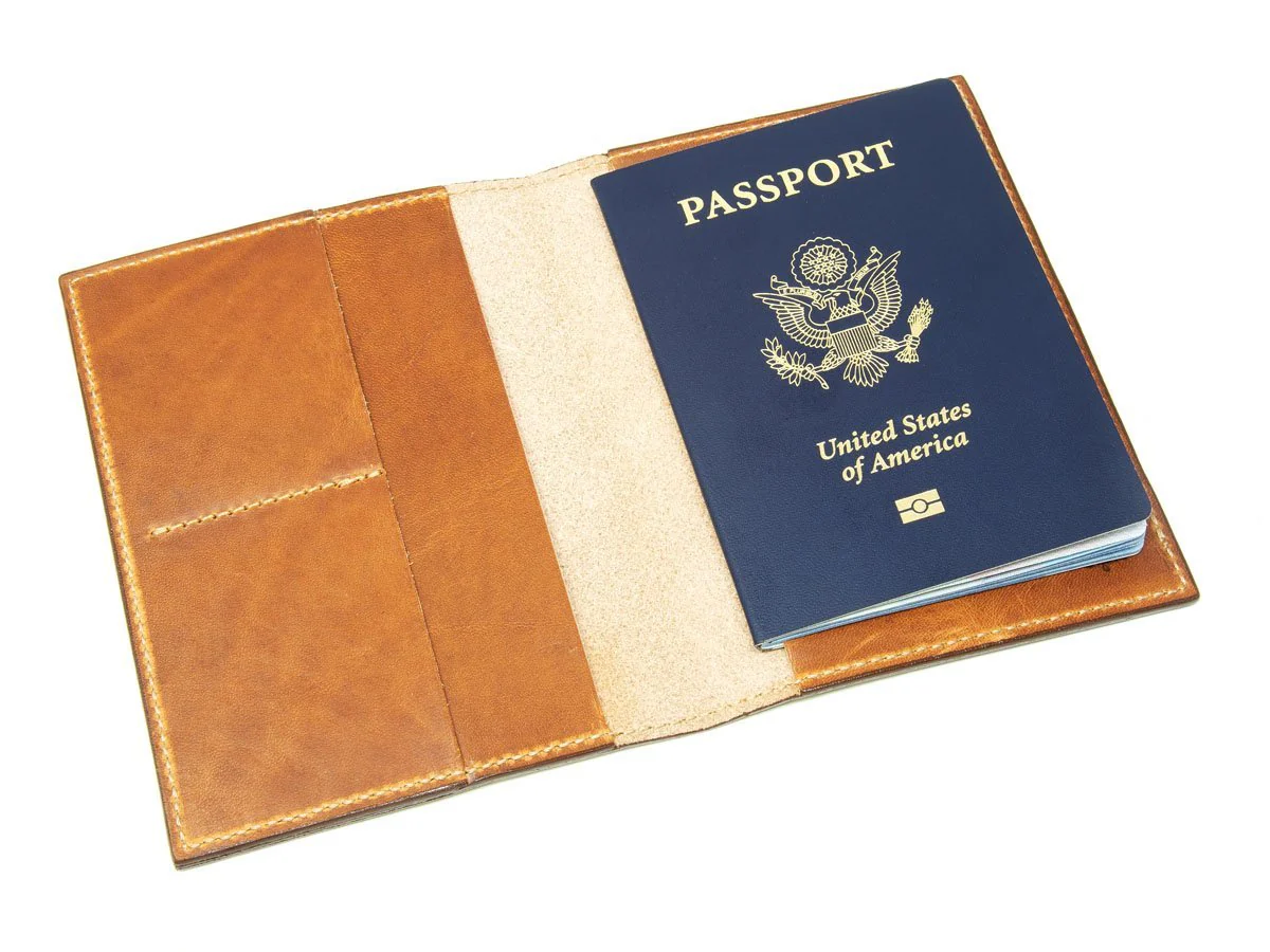 Milwaukee Leather Travel Wallet - Natural - Image 3