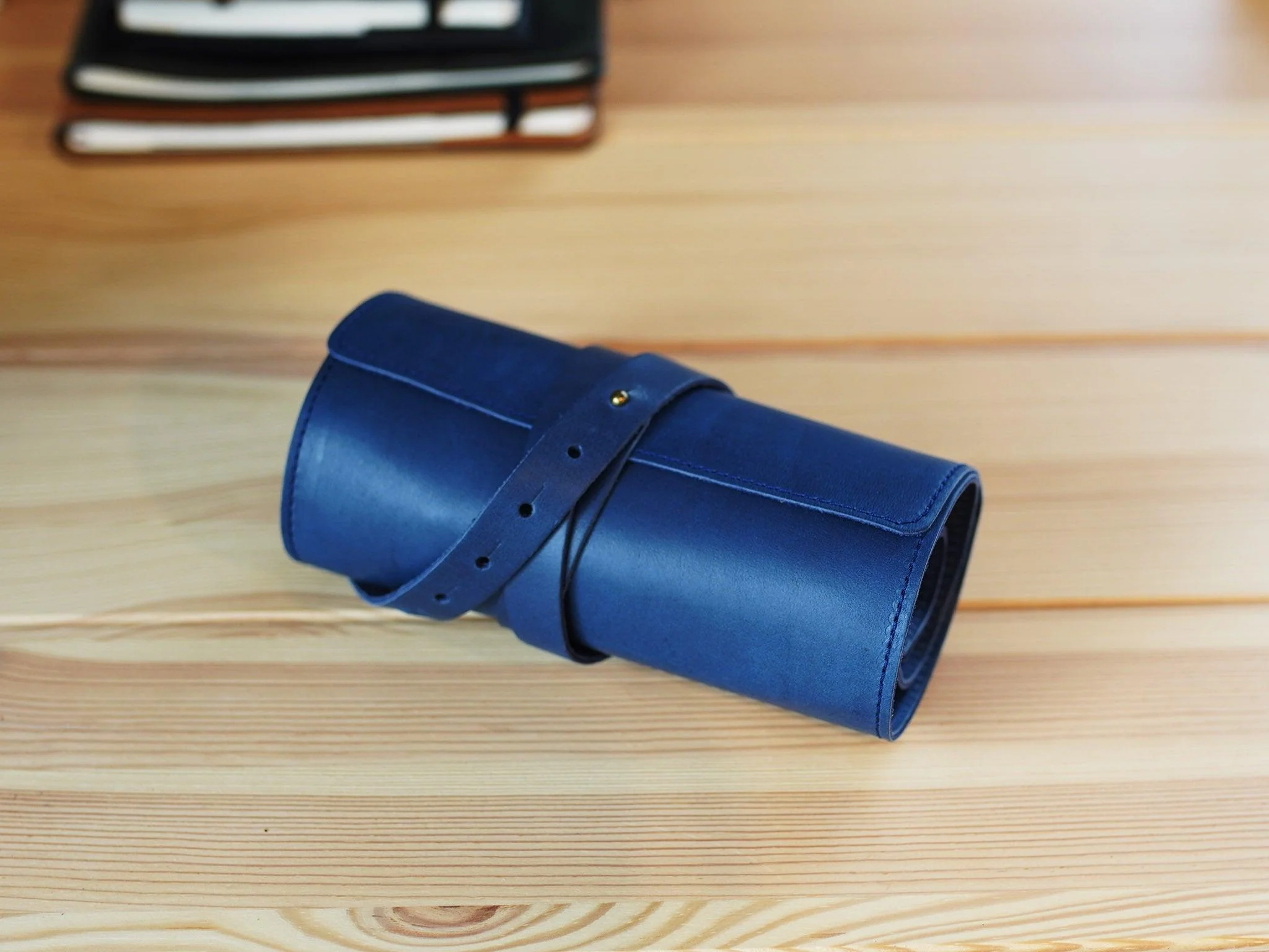 Milwaukee Leather Watch Roll - Navy - Image 5