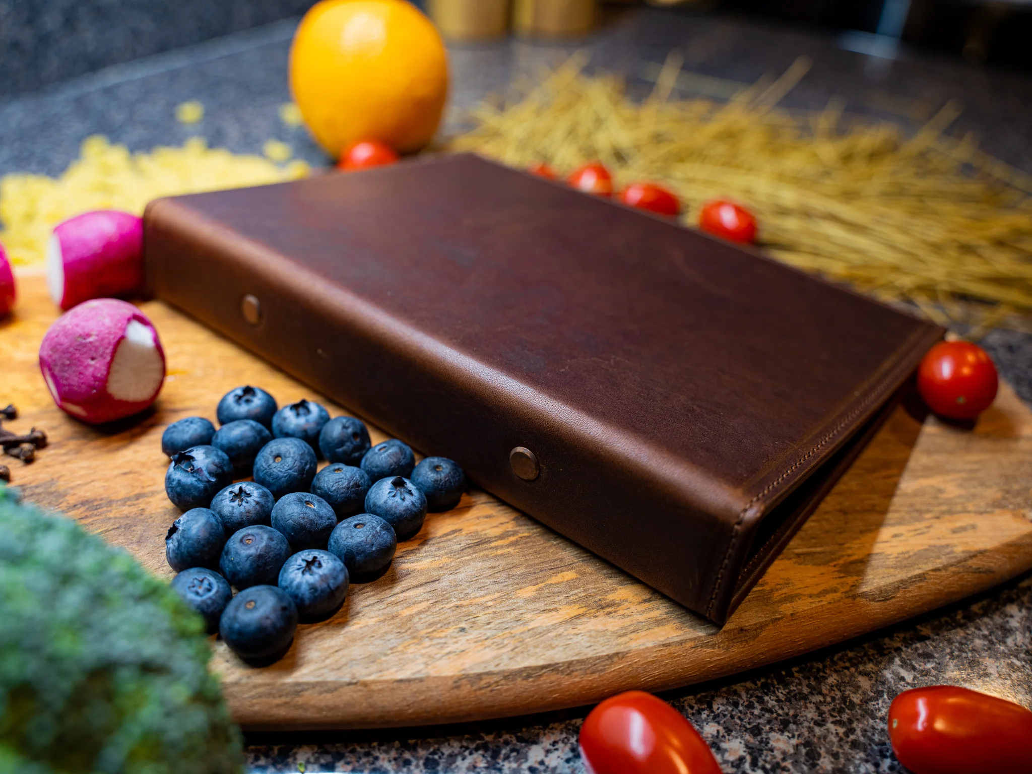 Menu Holder with 6-ring Binder - Chestnut