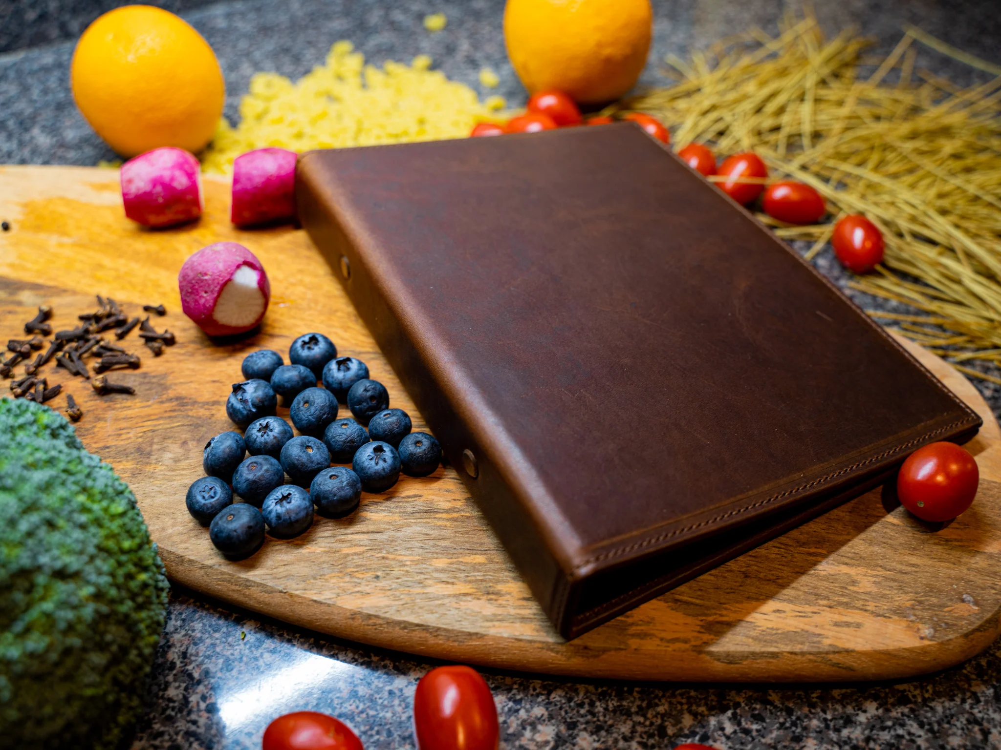 Menu Holder with 6-ring Binder - Chestnut - Image 3