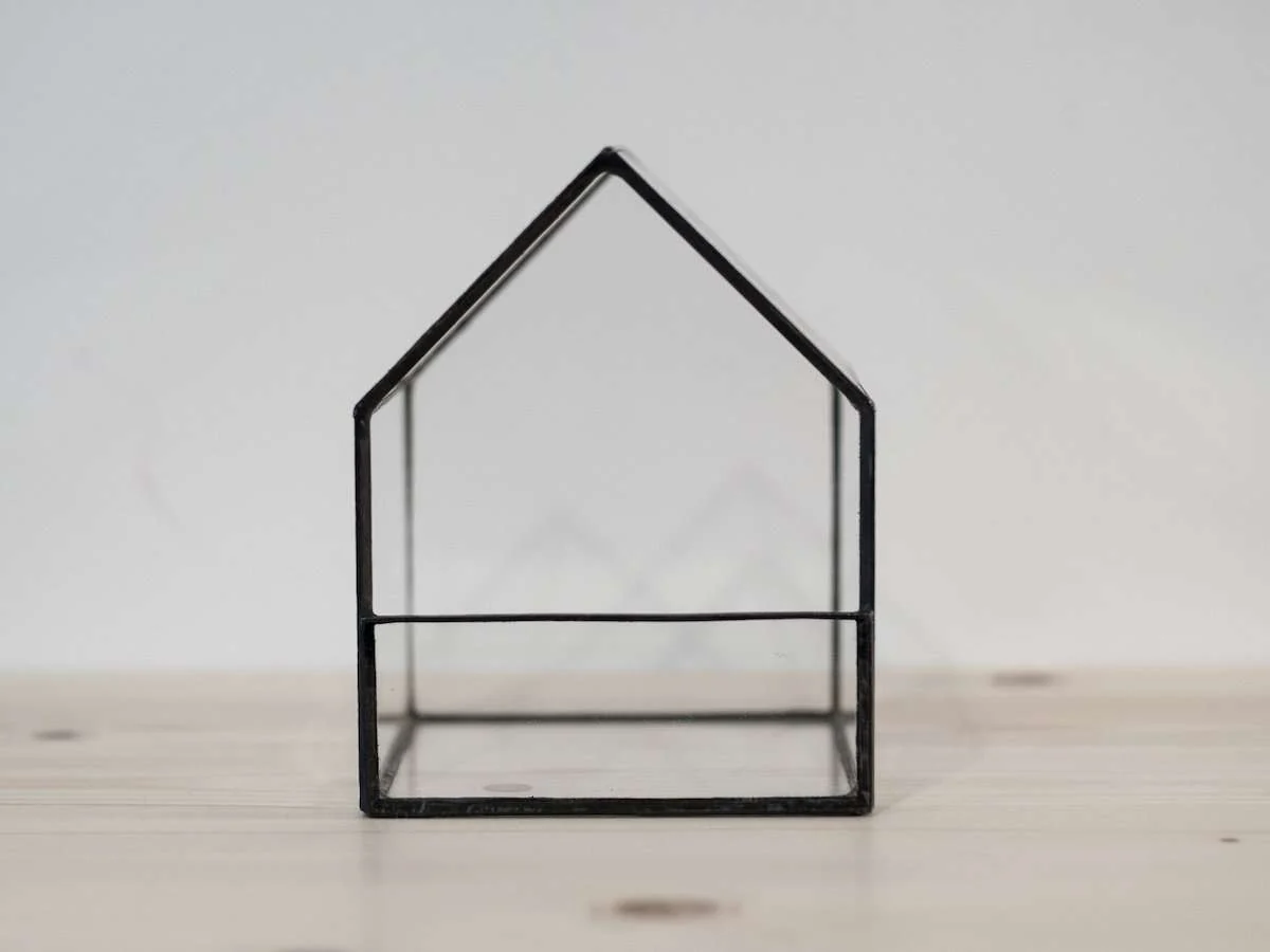 Small House Glass Terrarium - Image 3
