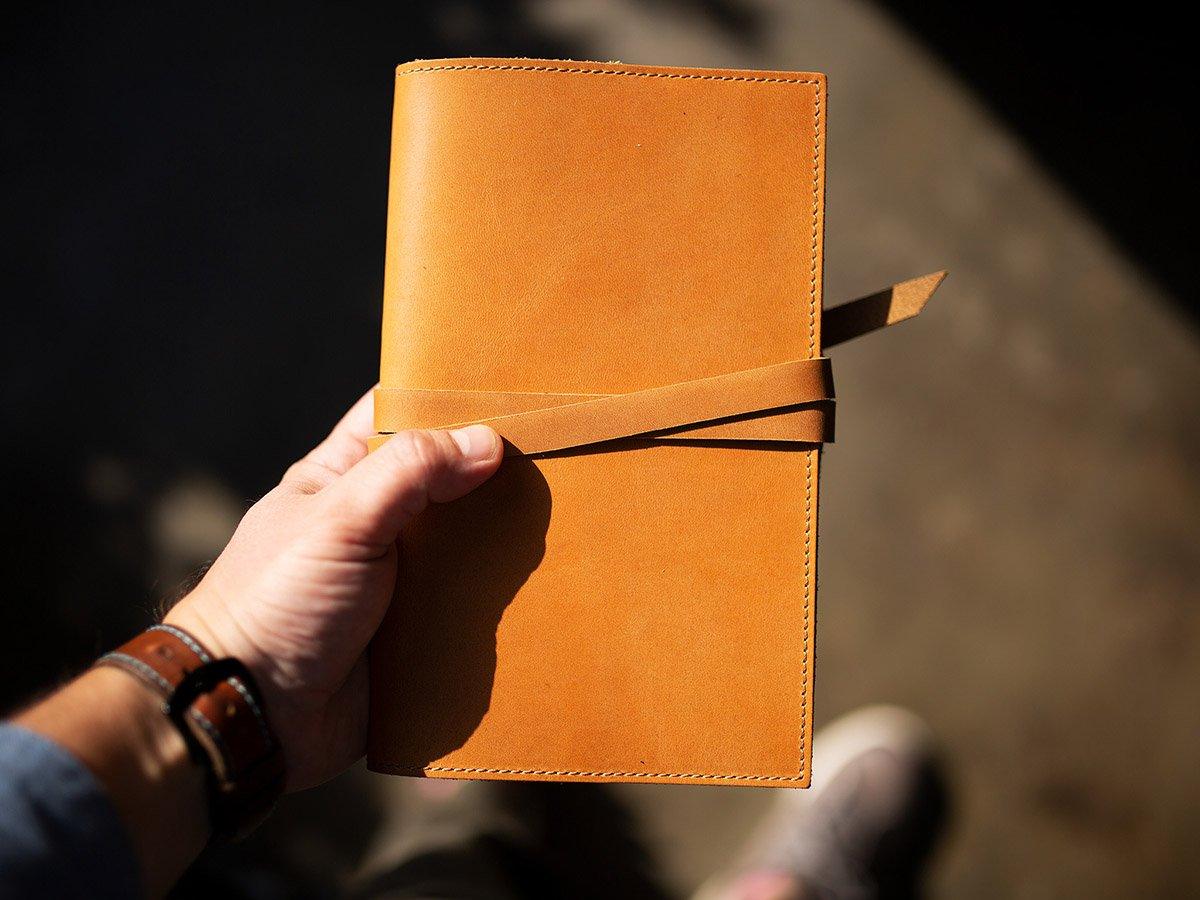 Travel Notebook Cover With Strap Of Milwaukee Leather - Natural - Image 3