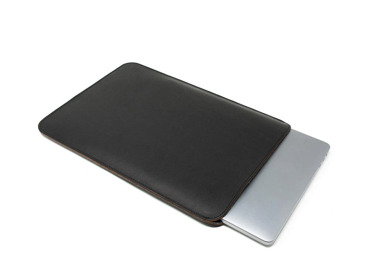 Vertical Leather Macbook Sleeve With Wool Lining - Black