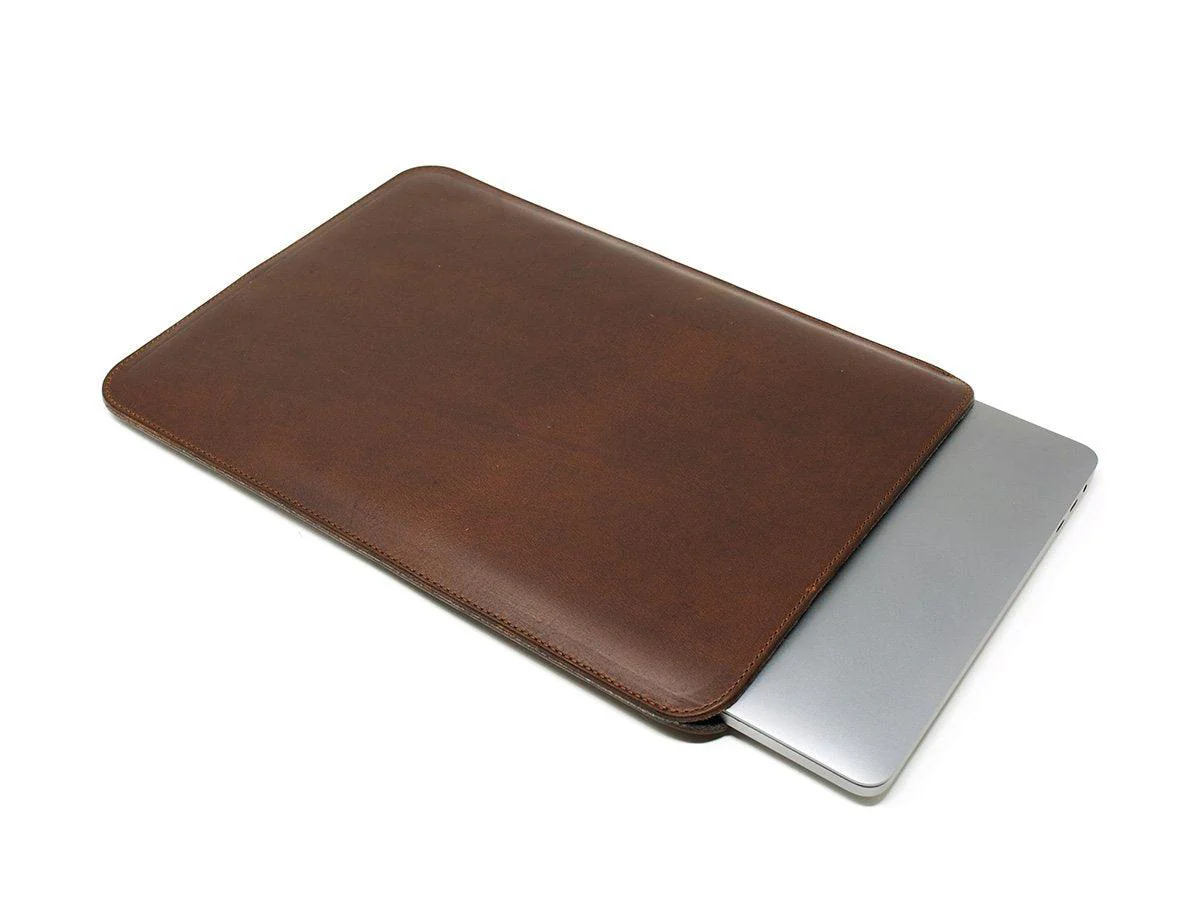 Vertical Leather Macbook Sleeve With Wool Lining - Chestnut