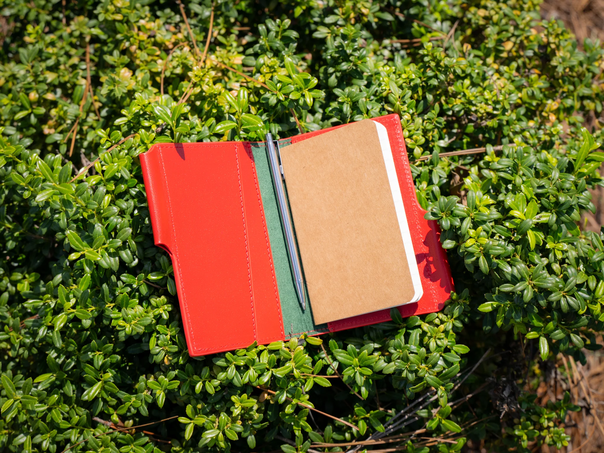 Vintage Leather Journal Wallet 2.0 with Pen XS - Red - Image 6