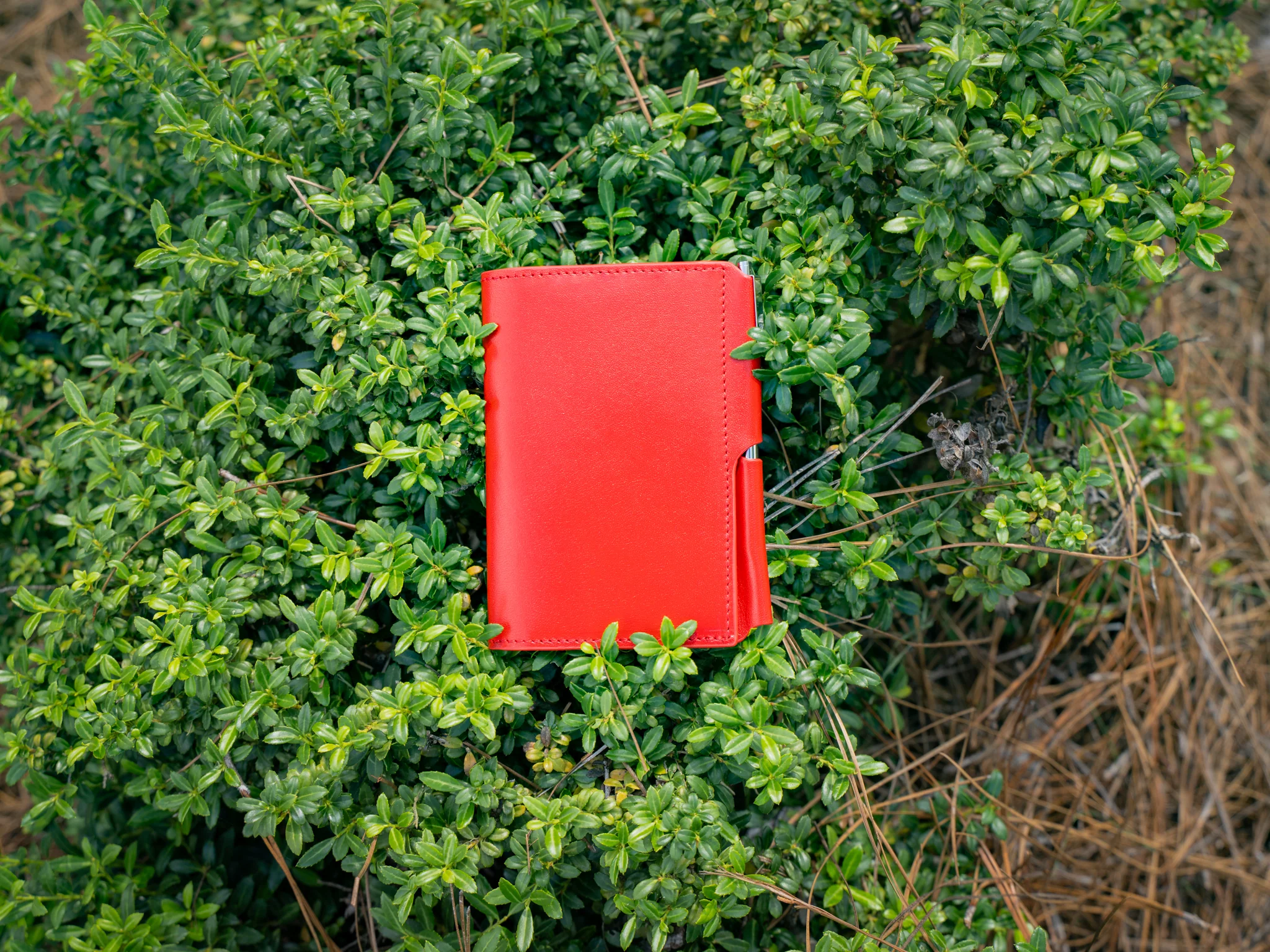 Vintage Leather Journal Wallet 2.0 with Pen XS - Red - Image 7