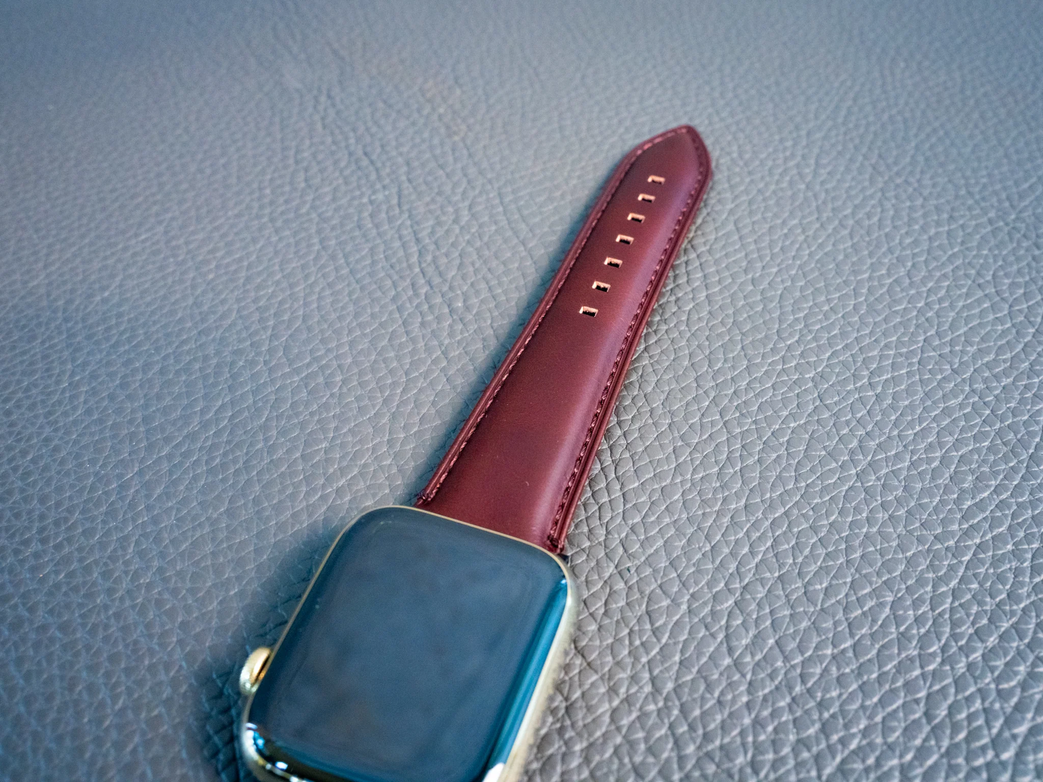 Vintage Leather Single Apple Watch Band - Mahogany - Image 2
