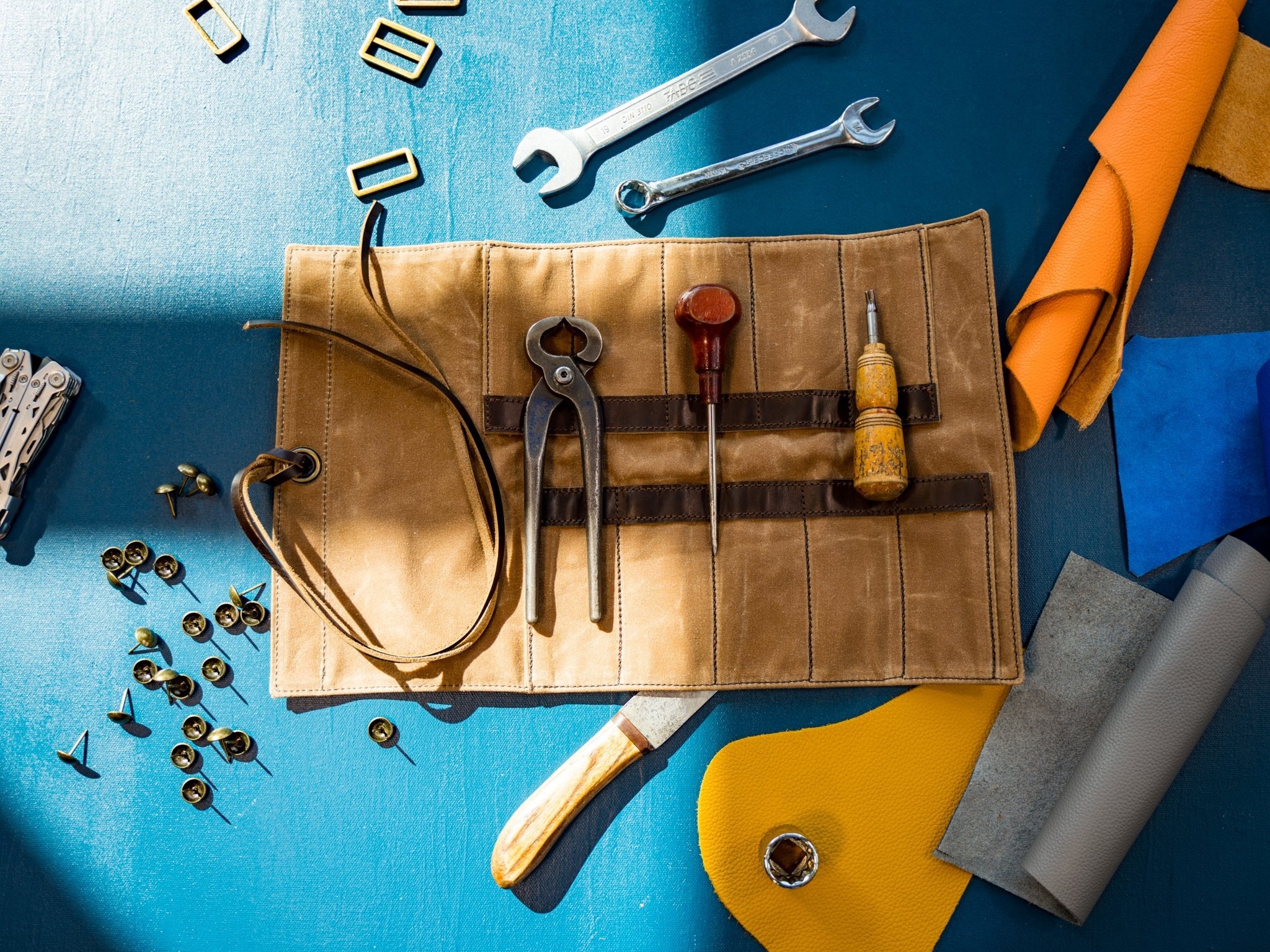 Waxed Canvas and Leather Tool Roll - Camel - Image 2