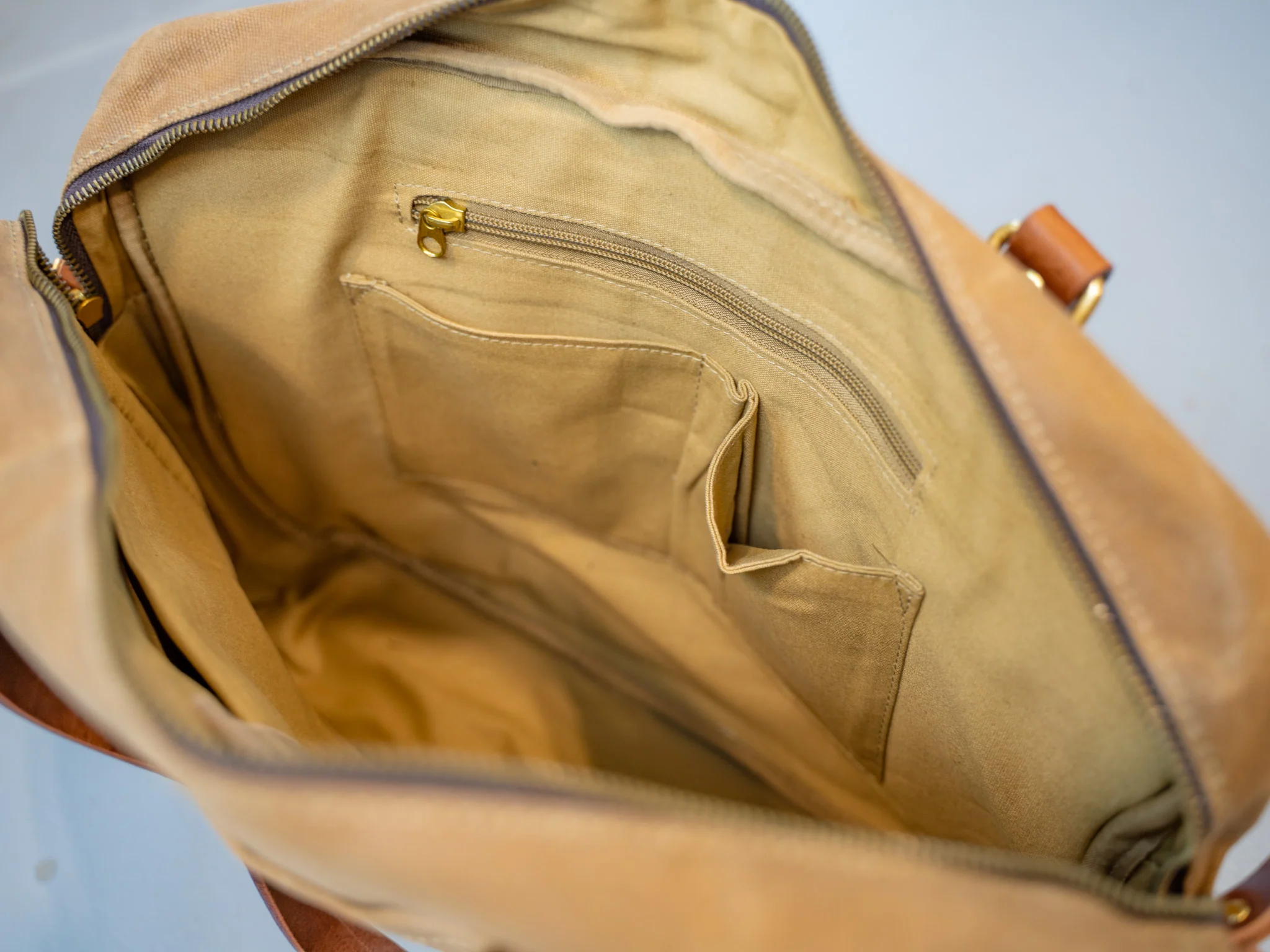 Waxed Canvas Briefcase Randy - Camel - Image 7