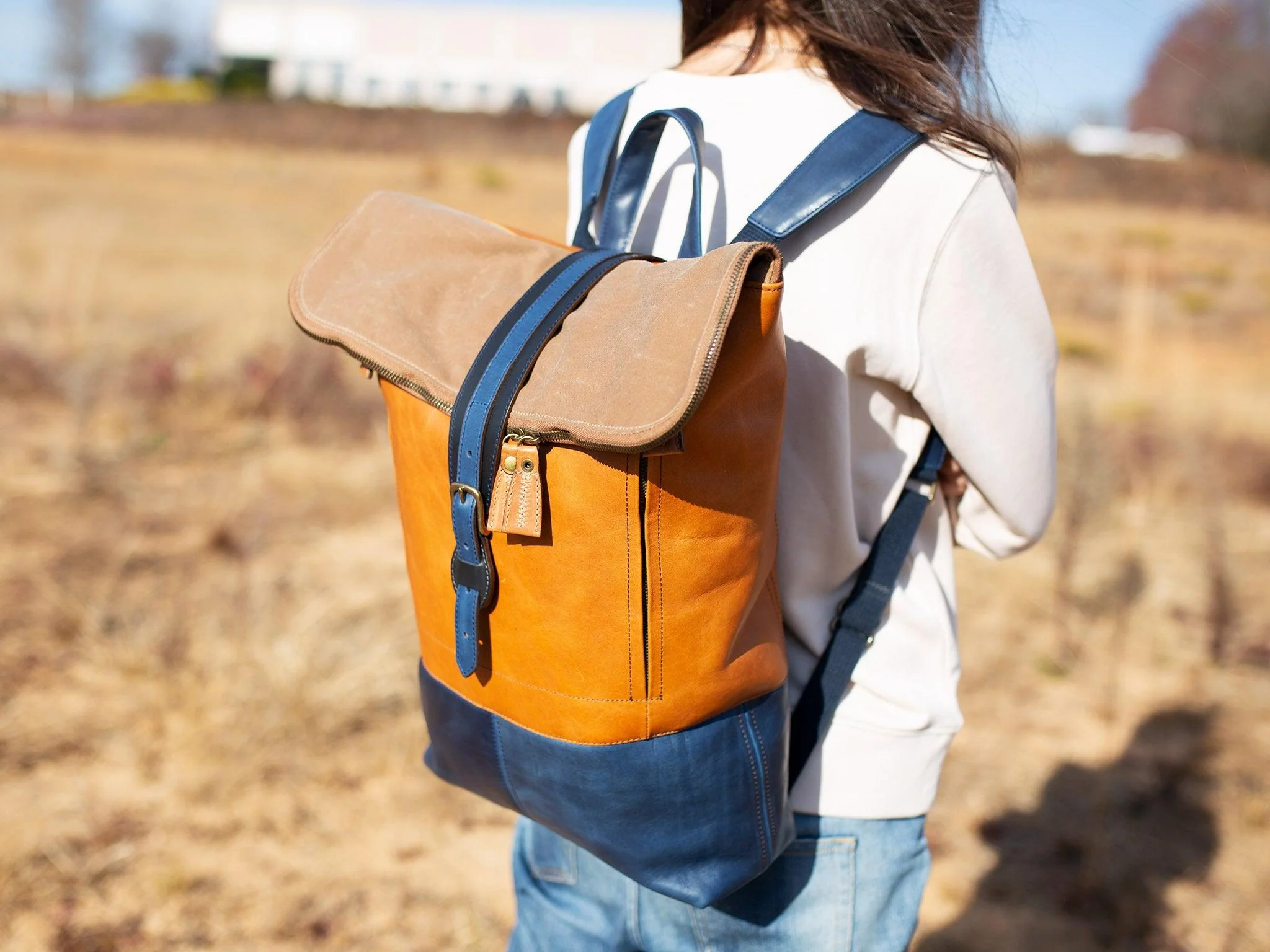 Zipper Rolltop Backpack Natural/Navy for Woman - Image 3